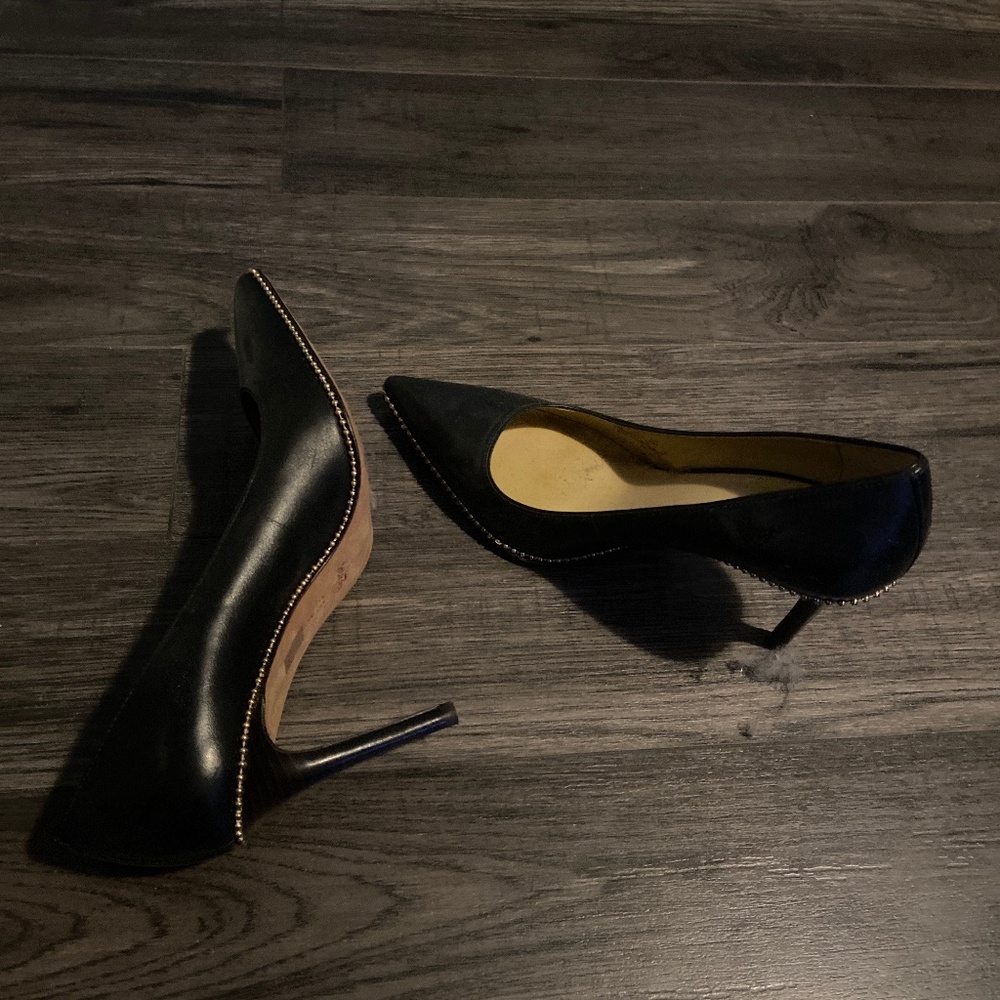 Coach Pumps